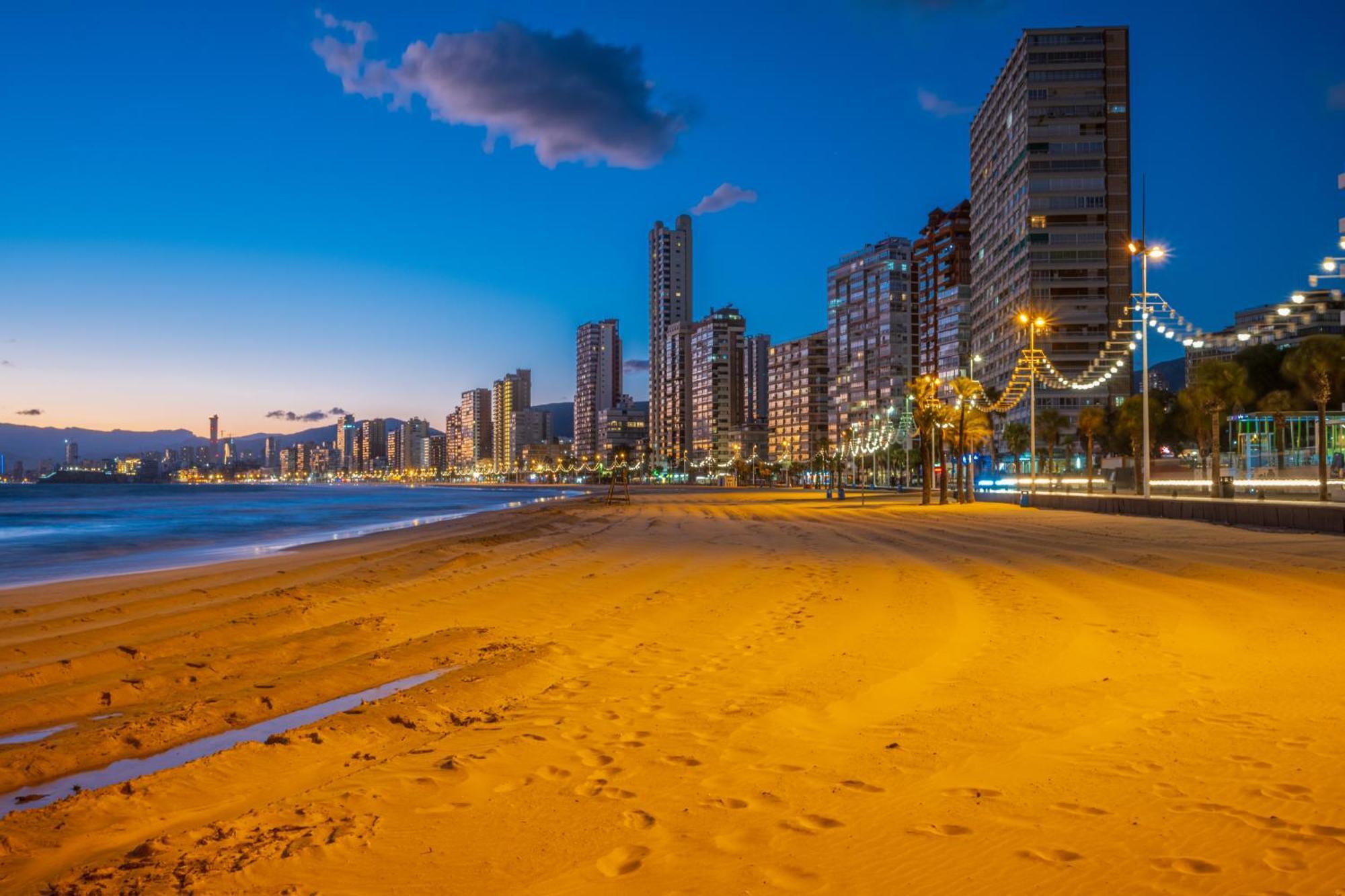 Three Bedrooms Apart In Benidorm Near Beach And Strip Luaran gambar